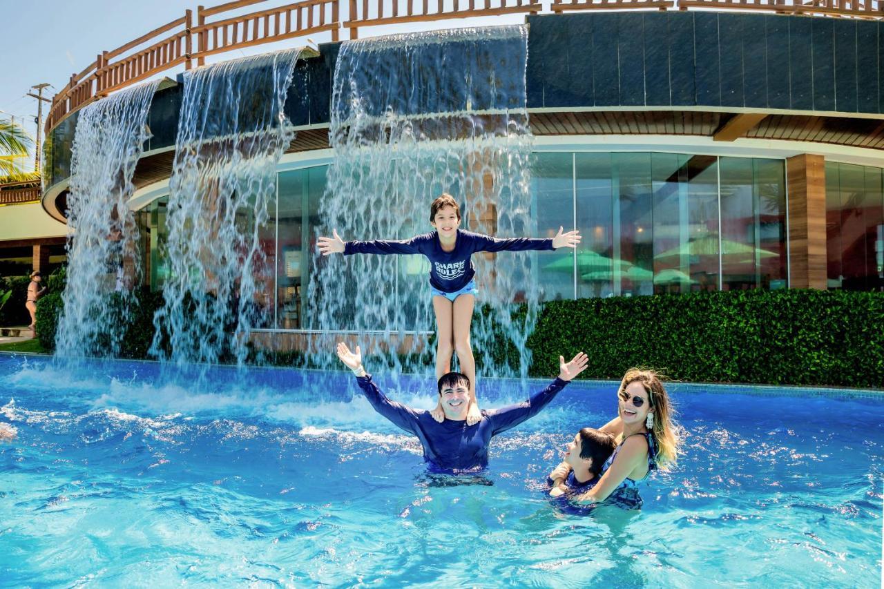 Ocean Palace All Inclusive Premium Natal Luaran gambar Family at the water park