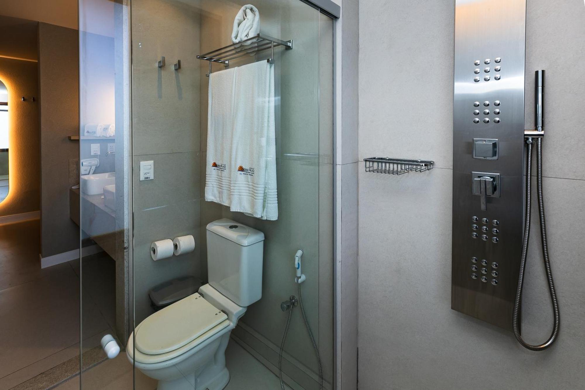Ocean Palace All Inclusive Premium Natal Luaran gambar A wet room